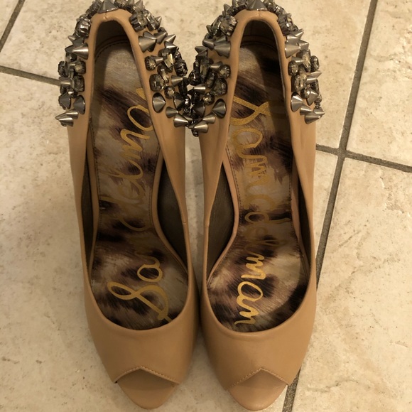 Brand new Sam Edelman Spiked Pumps - Picture 4 of 5